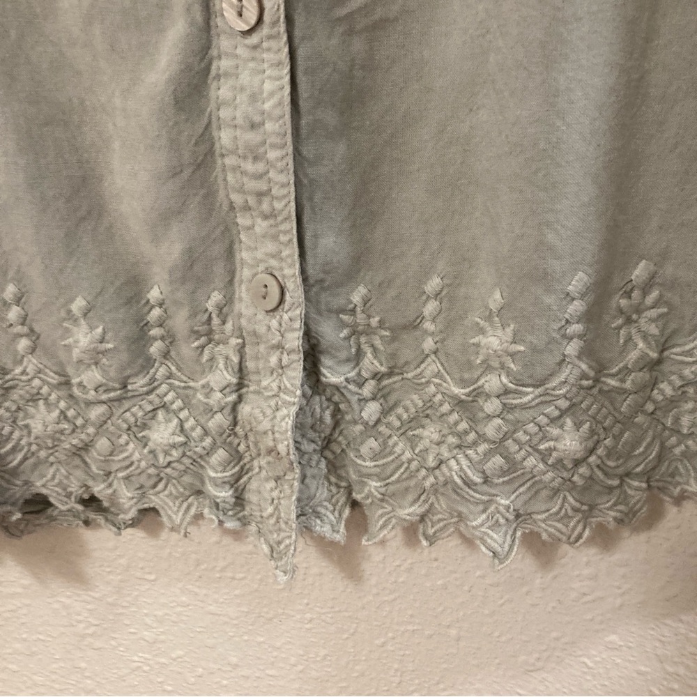Solitaire Women’s blouse Elegant Gray embroidered  1x - Picture 7 of 16